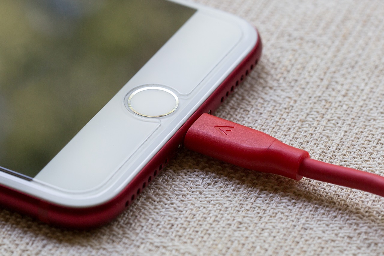 Do iPhones stop charging at 100 percent? - Electronic Guidebook